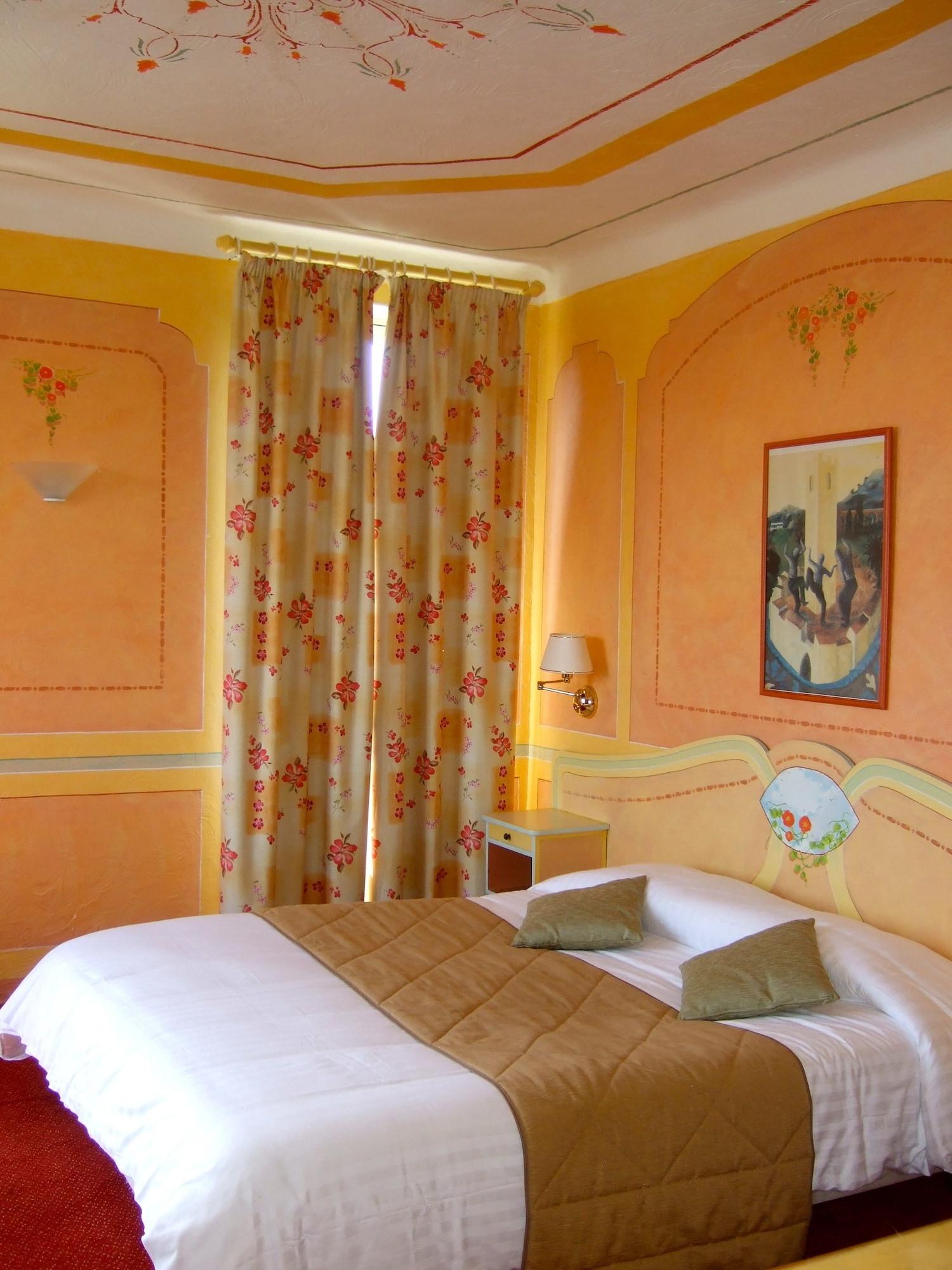 Miramar Hotel